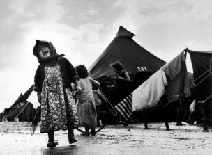 Otrok v priseljenskem prehodnem taborišču, Izrael, 1950
