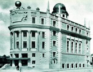 Uranio je Fabiani dokončal v letih 1901–10 Urania, 1901–10