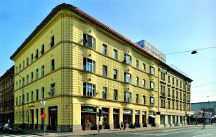 Družinska hiša Ivana Hribarja Družinska hiša Ivana Hribarja
