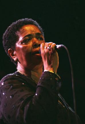 Cesaria Evora je na Drugi godbi nastopila leta 2002