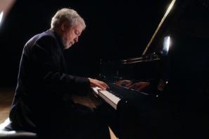 Pianist Nelson Freire